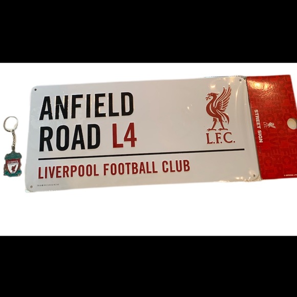 Liverpool LFC bundle - Picture 2 of 15